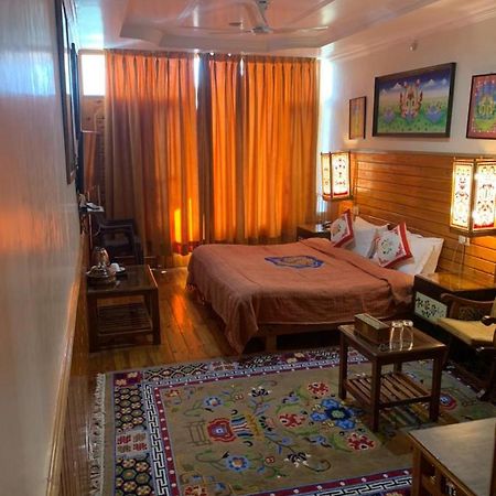 Auspiscious Him View Hotel McLeod Ganj Exterior foto